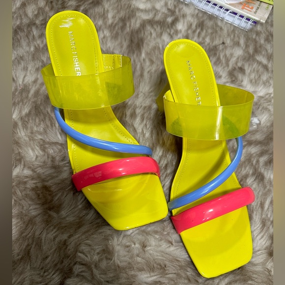 Marc Fisher - Summer Sandals - Picture 2 of 6